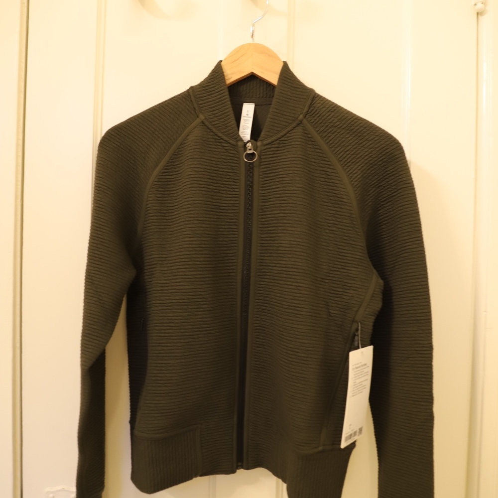 Lululemon On Repeat Bomber
